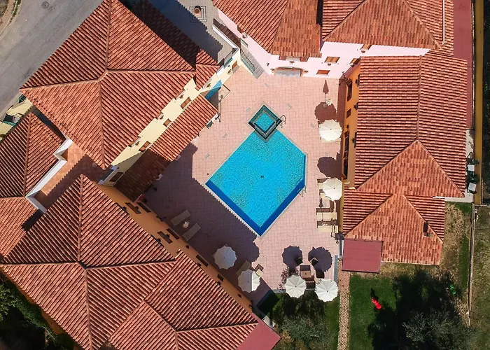 With Shared Pool Apartment *