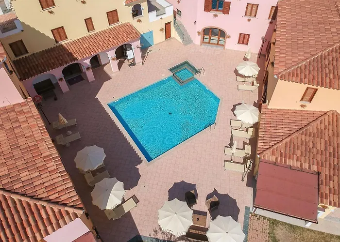 With Shared Pool * Cala Liberotto