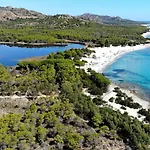 Appartement With Shared Pool Cala Liberotto
