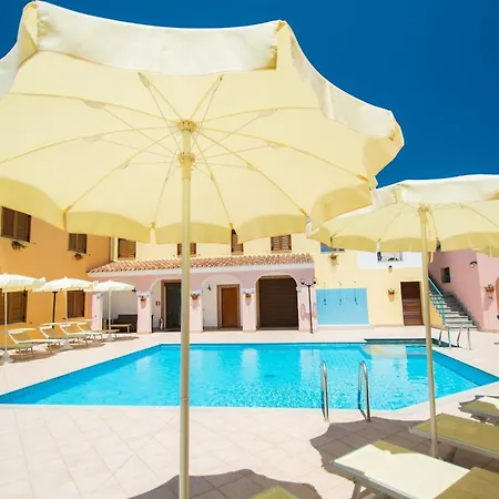 With Shared Pool * كالا ليبيروتو