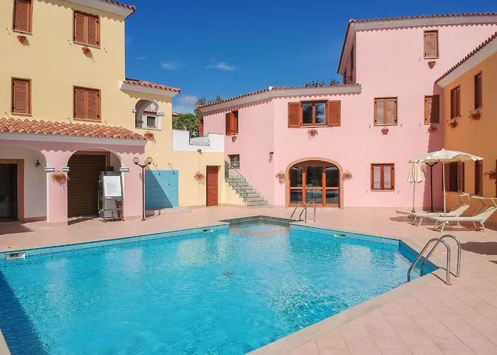 With Shared Pool * Cala Liberotto