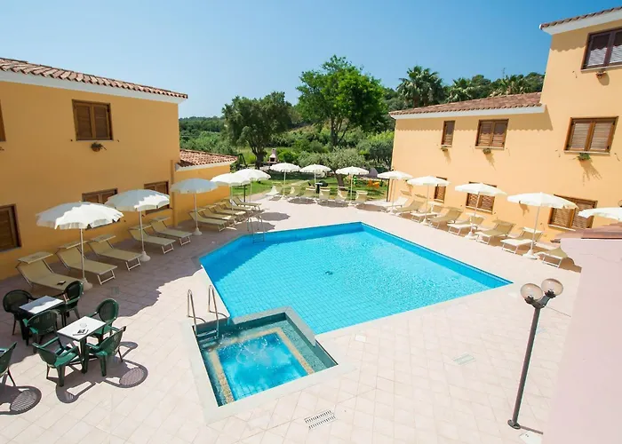 Apartman With Shared Pool Cala Liberotto